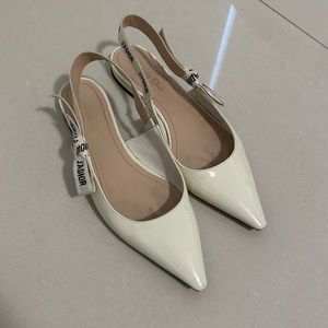 J’adior White Pointed Slingback Flats